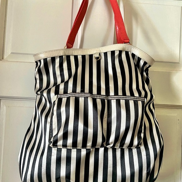 Henri Bendel reversible purse - Picture 6 of 9